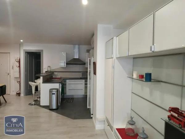 Appartement à louer 2 pièces 52m² Toulon (83000)