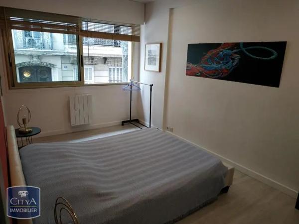 Appartement à louer 2 pièces 52m² Toulon (83000)