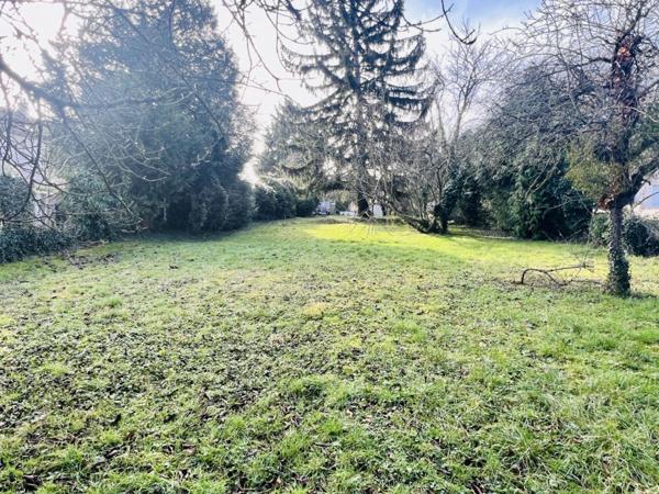 Terrain constructible de 1324m2 - Claye Souilly