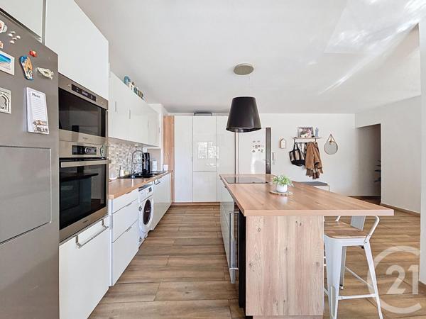 Appartement T4 à vendre  4 pièces - 106,65 m2 MARSEILLE - 13008