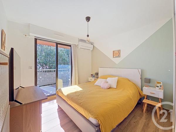 Appartement T4 à vendre  4 pièces - 106,65 m2 MARSEILLE - 13008