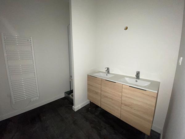 Appartement T3 de 74m² au centre de l'Isle-Jourdain