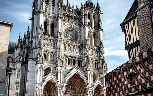 Maison à vendre    9 pièces • 300 m2 Amiens