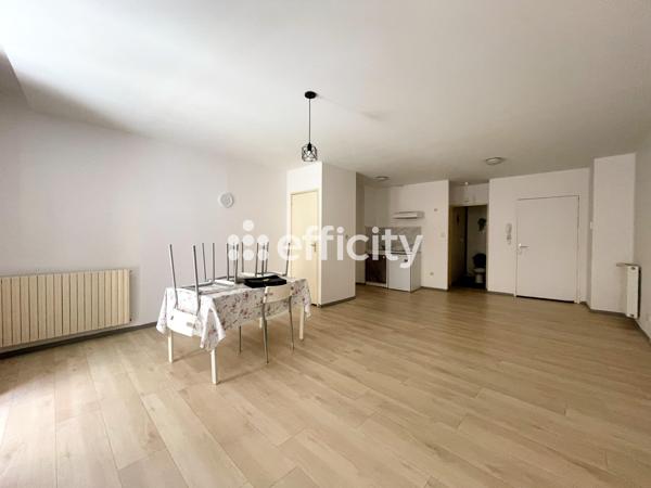 Immeuble 3 pièces - 98 m²
