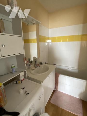  A VENDRE DANS LOUDEAC Appartement de type T3 avec balcon+stationnement