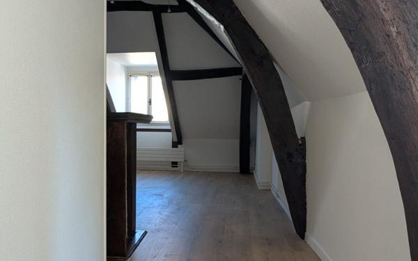 Appartement à louer    1 pièce • 42,79 m2 Dijon