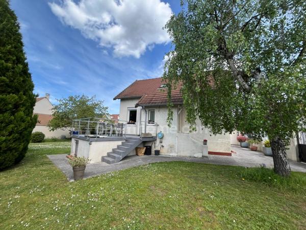 SAINT-PRIX, VAL D'OISE (95) : Maison individuelle d’environ 133 m² habitables (153 m² au sol) - 6 pièces principales