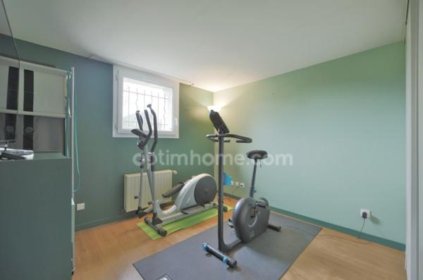 SAINT-PRIX, VAL D'OISE (95) : Maison individuelle d’environ 133 m² habitables (153 m² au sol) - 6 pièces principales