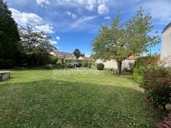 SAINT-PRIX, VAL D'OISE (95) : Maison individuelle d’environ 133 m² habitables (153 m² au sol) - 6 pièces principales