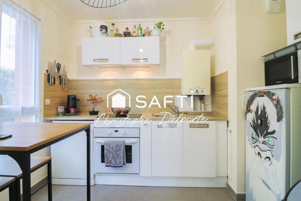 Rez-de-jardin moderne avec terrasse et jardin