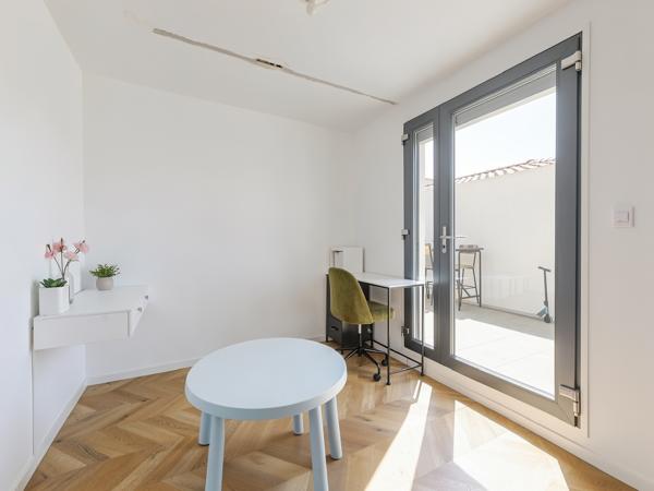 Appartement T4 88m2 Terrasse de 38m2 Place de paking