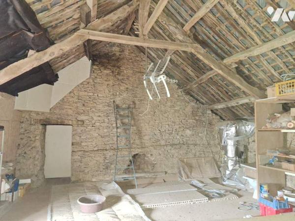 MAISON d'HABITATION A RENOVER