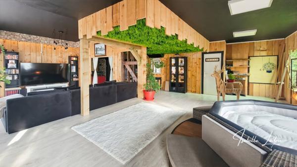 Immeuble à vendre 10 pièces de 295 m²