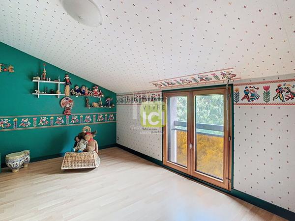 Maison familiale de 143 m² sur demi-niveaux avec Jardin de +300 m² sans vis-à-vis