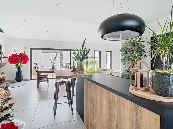 Maison familiale de 143 m² sur demi-niveaux avec Jardin de +300 m² sans vis-à-vis