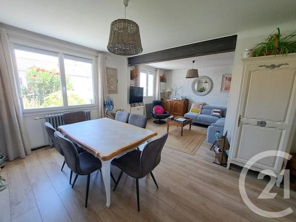 Appartement T5 à vendre  5 pièces - 107 m 2   NANTES  - 44