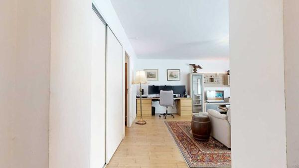 Maison contemporaine - Saint-cyprien Appartement T3 de standing en rez-de-jardin avec petit jardinet et place de parking sécurisée