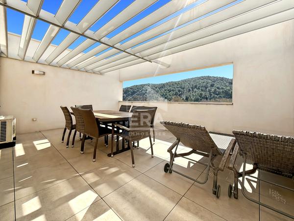 Appartement Le Tholonet 3 pièces + 2 places de parking en sous-sol.