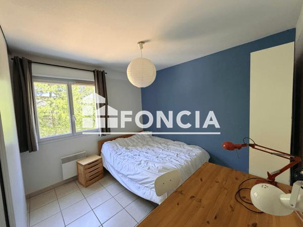 Location Appartement meublé 4 pièces 85.4 m² - 74 RUE FERNAND IZER Talence 33400