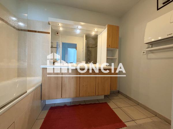 Location Appartement meublé 4 pièces 85.4 m² - 74 RUE FERNAND IZER Talence 33400