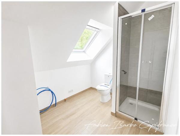 Grande longère 170 m² avec une partie rénovée (56800)