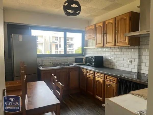 Appartement à louer 4 pièces 79.17m² Pessac (33600)