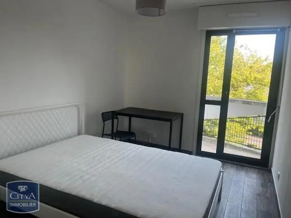 Appartement à louer 4 pièces 79.17m² Pessac (33600)