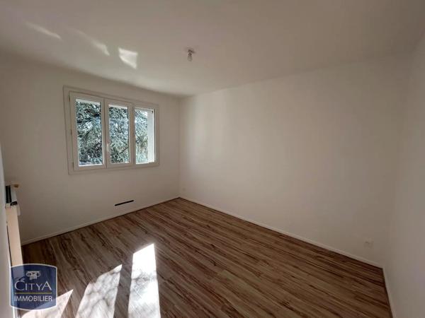 Appartement à louer 2 pièces 42m² Clermont-Ferrand (63000)