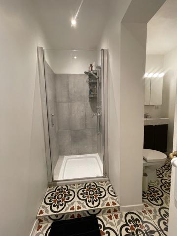 ARLES Maison rénovée avec terrasse et cave, 4 chambres