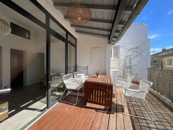 ARLES Maison rénovée avec terrasse et cave, 4 chambres