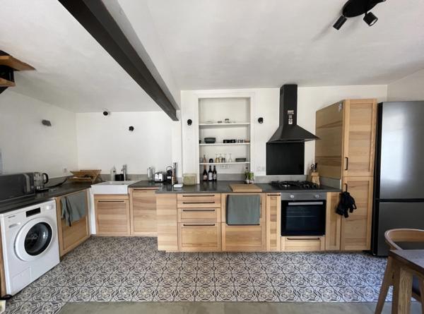 ARLES Maison rénovée avec terrasse et cave, 4 chambres