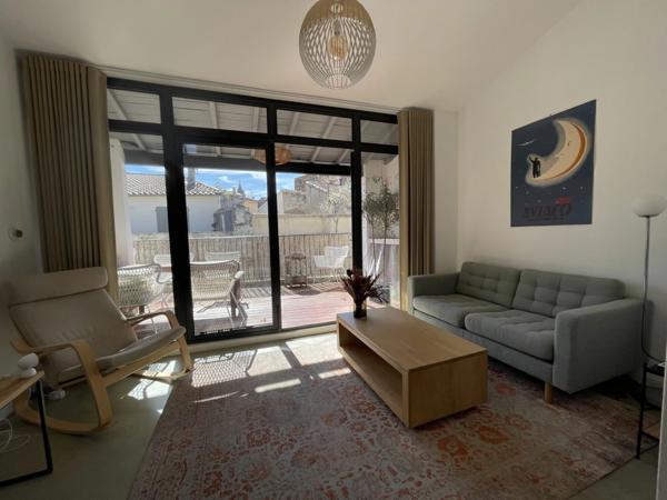 ARLES Maison rénovée avec terrasse et cave, 4 chambres