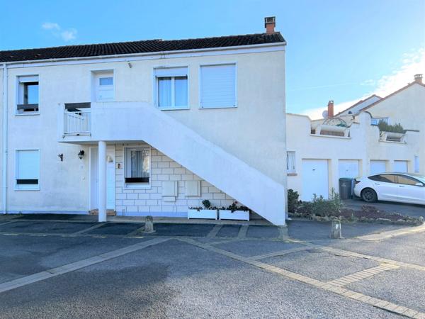 Appartement T3 de 80 m² avec terrasse de 40 m² à vendre sur COMBS LA VILLE (77) Dpt Seine et Marne