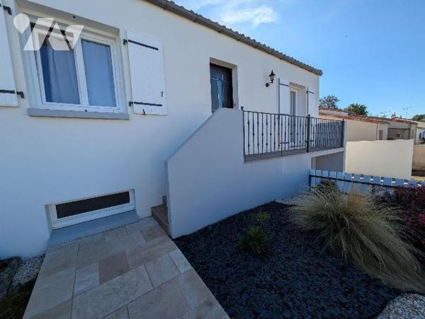 EXCLUSIVITE - LES HERBIERS - Maison sur sous-sol parfaitement entretenue de 102 m² habitable si...