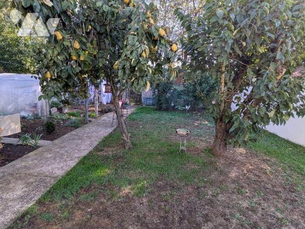 EXCLUSIVITE - LES HERBIERS - Maison sur sous-sol parfaitement entretenue de 102 m² habitable si...