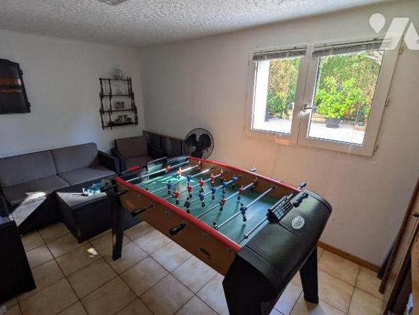 EXCLUSIVITE - LES HERBIERS - Maison sur sous-sol parfaitement entretenue de 102 m² habitable si...