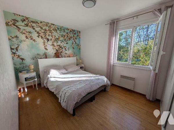 EXCLUSIVITE - LES HERBIERS - Maison sur sous-sol parfaitement entretenue de 102 m² habitable si...
