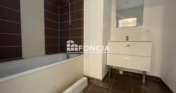 Location Appartement 3 pièces 71.27 m² - Jassans-riottier 01480