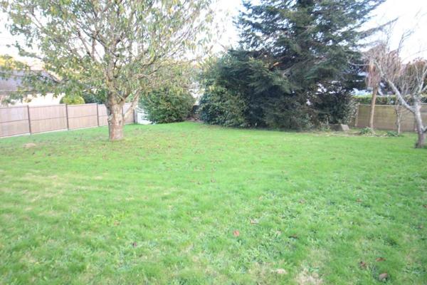 GUIDEL, terrain 400m²