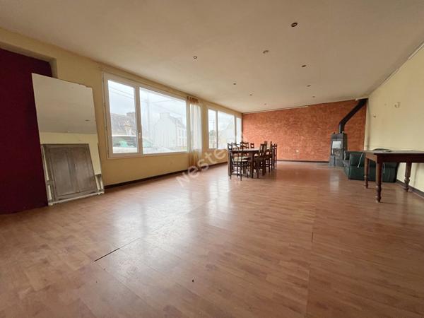 Immeuble à vendre à Moustoir Remungol d'une surface d'env. de 300 m² avec un terrain de 1350 m²
