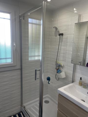 Rochefort-du-Gard (30650) Maison meublée plein pied garage jardin