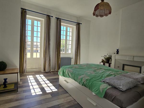 Appartement 5 pièce(s) 3 chambre(s) 141 m²