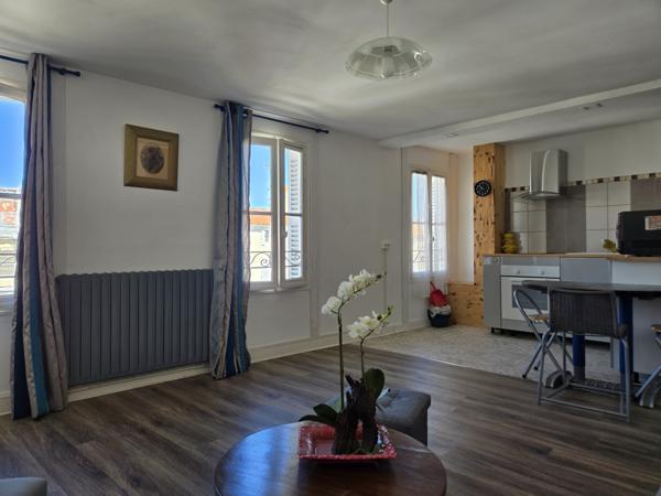 Appartement 5 pièce(s) 3 chambre(s) 141 m²