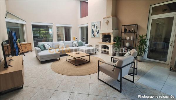 Vente
                Maison147,2 m² - 4 Pièces -
                    LA TREMBLADE (17390)