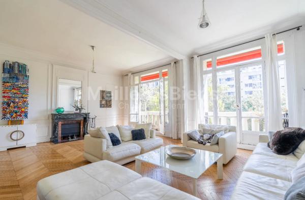 Appartement familial bourgeois,  Parquet, Moulures Cheminée,  à 5 minute de la porte d'Auteuil