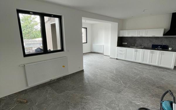 Appartement à louer    3 pièces • 84,38 m2 Montreuil