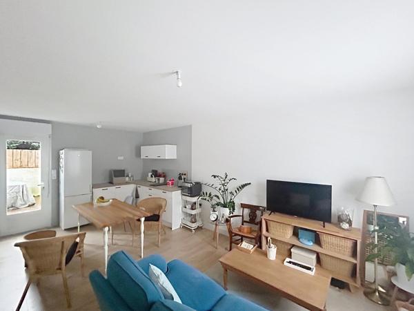 Duplex lumineux avec jardin au calme
