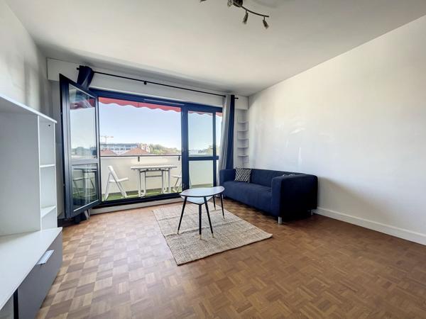 Location Appartement33,5 m² - 1 Pièce - ISSY LES MOULINEAUX (92130)