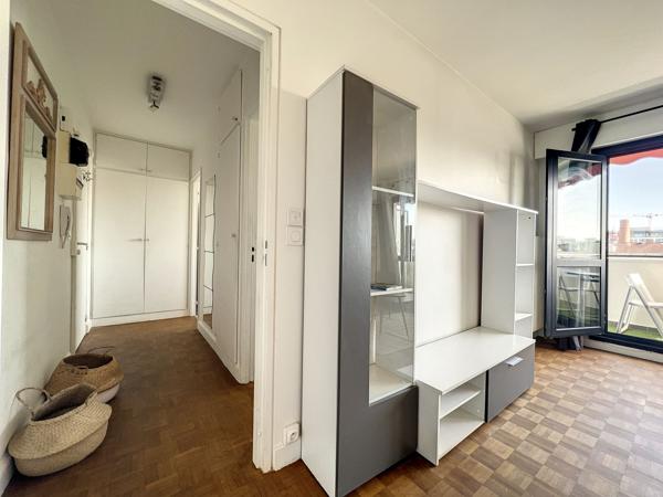 Location Appartement33,5 m² - 1 Pièce - ISSY LES MOULINEAUX (92130)