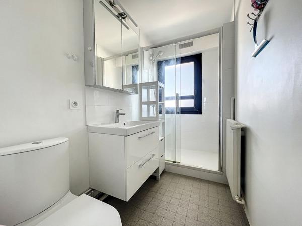 Location Appartement33,5 m² - 1 Pièce - ISSY LES MOULINEAUX (92130)